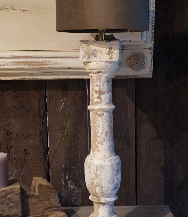 Rene Houtman Lamp | Oude Trapbaluster | Wit | H58 x B10 x D10 cm
