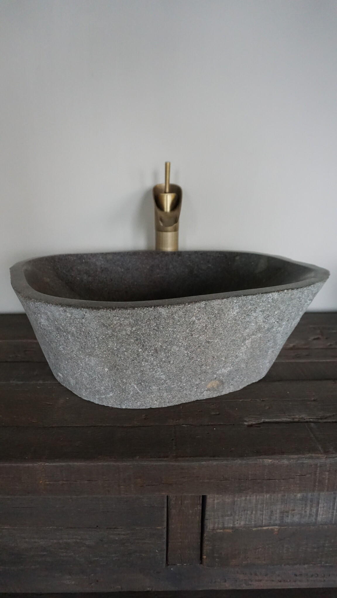 Rene Houtman Grote Stenen Waskom + Spoelgat | H15,5 x B50 x D37,5 cm