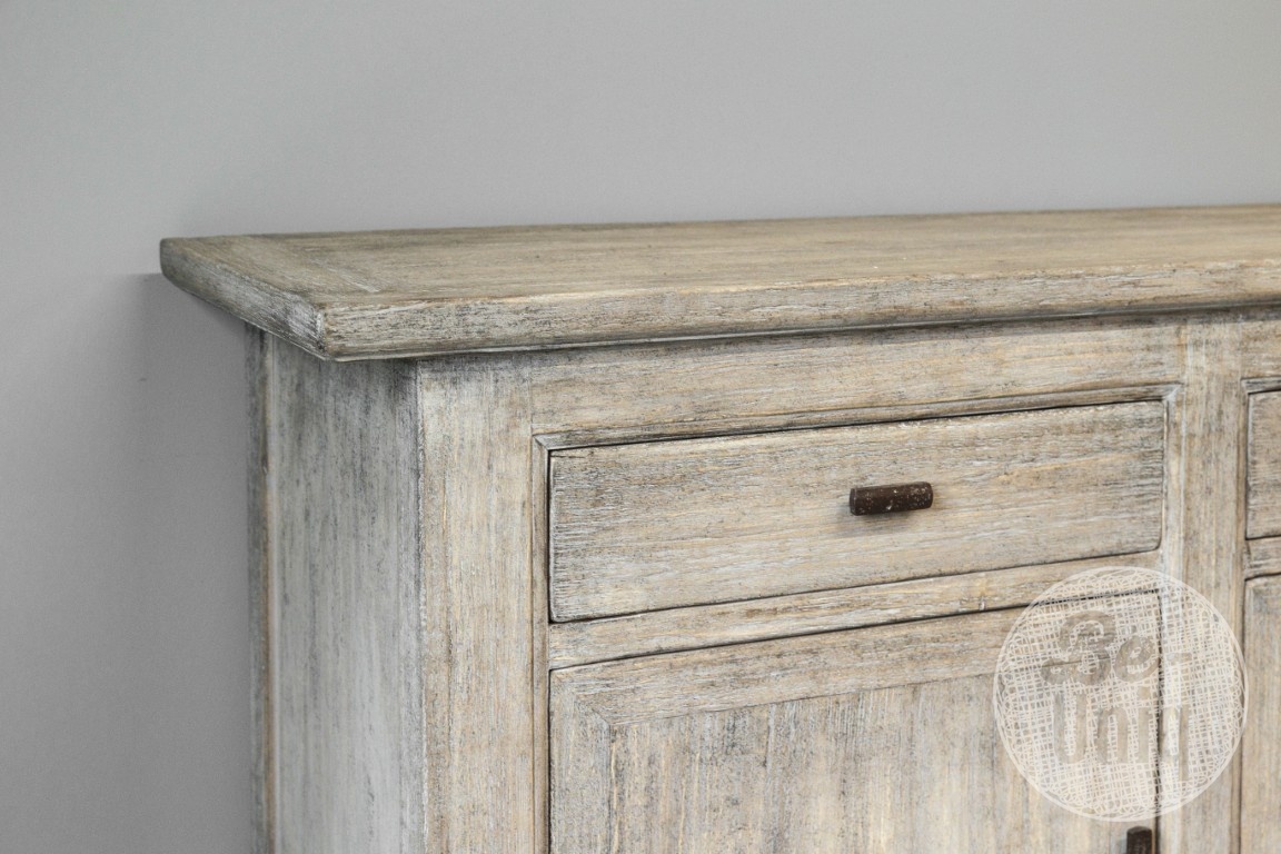 Be-Uniq Dressoir | Verweerd | Nr 2 | China | H90 x B200 x D45 cm
