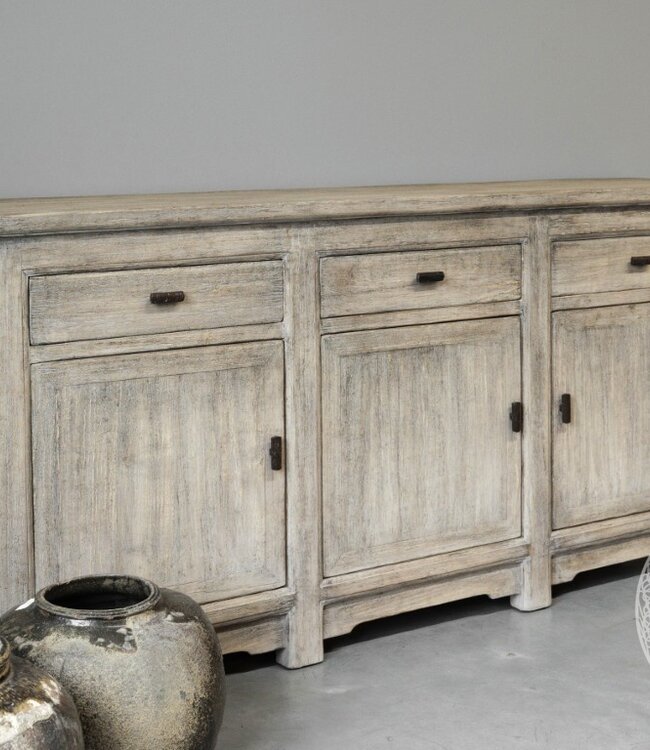 Be-Uniq Dressoir | Verweerd | Nr 2 | China | H90 x B200 x D45 cm