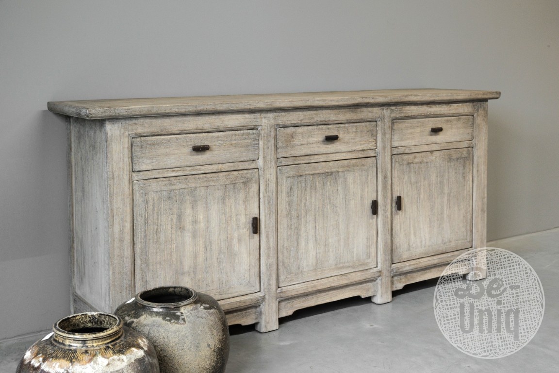 Be-Uniq Dressoir | Verweerd | Nr 2 | China | H90 x B200 x D45 cm