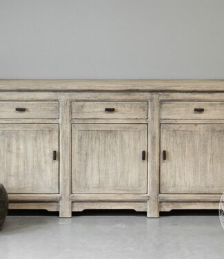 Be-Uniq Dressoir | Verweerd | Nr 2 | China | H90 x B200 x D45 cm