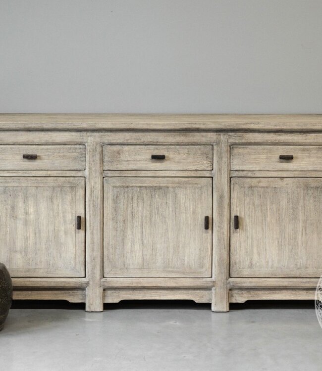 Be-Uniq Dressoir | Verweerd | Nr 2 | China | H90 x B200 x D45 cm