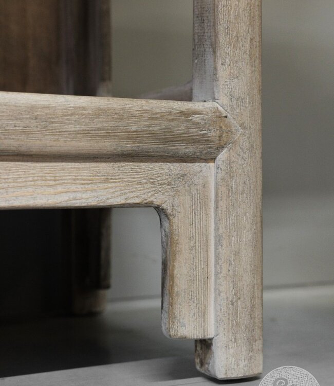 Be-Uniq Boekenrek | China | H220 x B130 x D40 cm