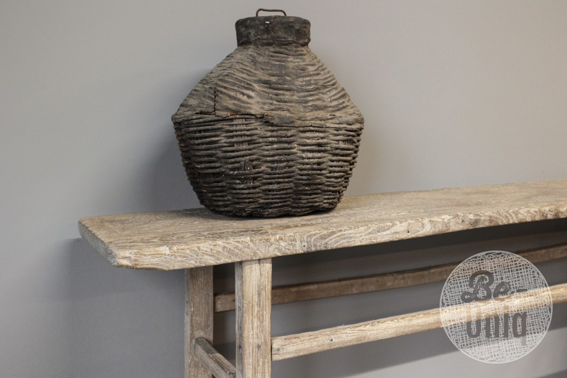 Be-Uniq Oude Sidetable | China | H85 x B182 x D35 cm