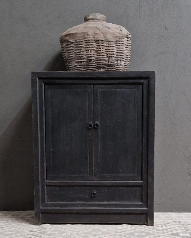 Luksa Home Collection Kast Otte | Vintage Black | H116 x B90 x D40 cm