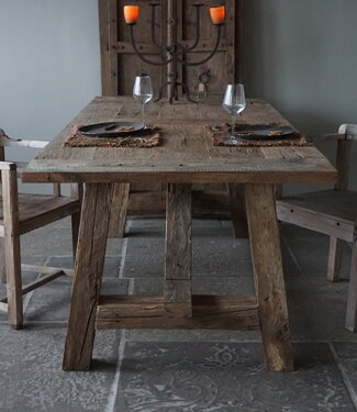 Rene Houtman Eetkamertafel Twan | Oud Eikenhout | B220 x D100 cm