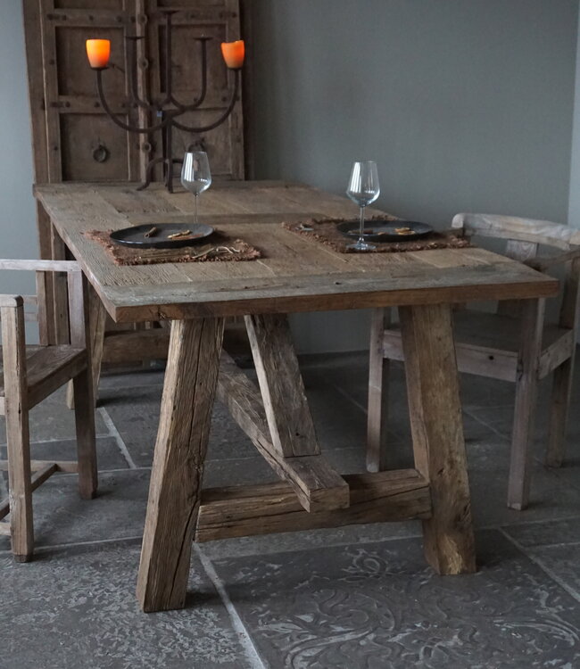 Rene Houtman Eetkamertafel Twan | Oud Eikenhout | B220 x D100 cm