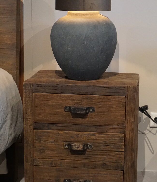 Rene Houtman Oud Houten Nachtkastje | 3 Lades | H60 x B50 x D35 cm