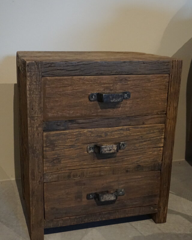 Rene Houtman Oud Houten Nachtkastje | 3 Lades | H60 x B50 x D35 cm