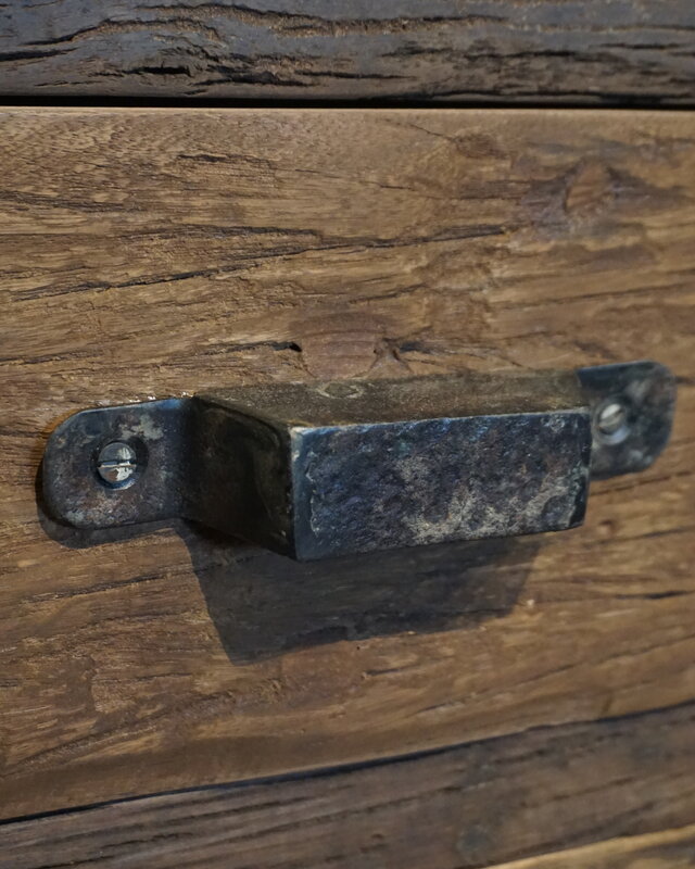 Rene Houtman Oud Houten Nachtkastje | 3 Lades | H60 x B50 x D35 cm