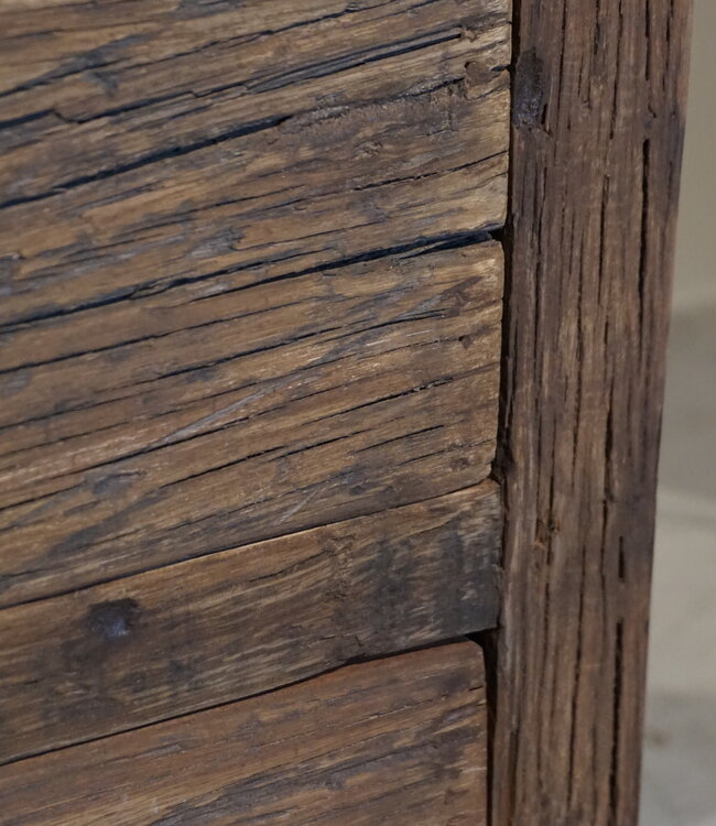 Rene Houtman Oud Houten Nachtkastje | 3 Lades | H60 x B50 x D35 cm