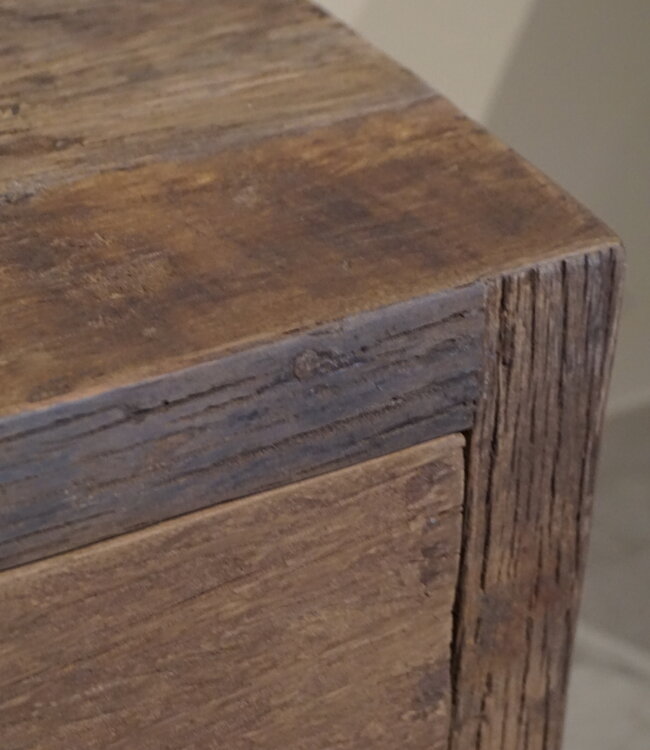 Rene Houtman Oud Houten Nachtkastje | 3 Lades | H60 x B50 x D35 cm