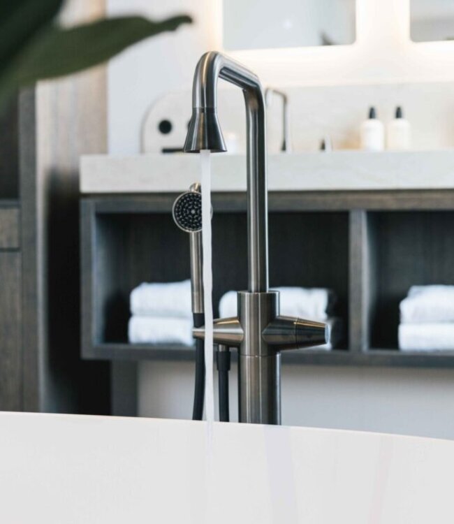 JEE-O Cone Vrijstaande Badvuller Met Handdouche | 2 Kleuren