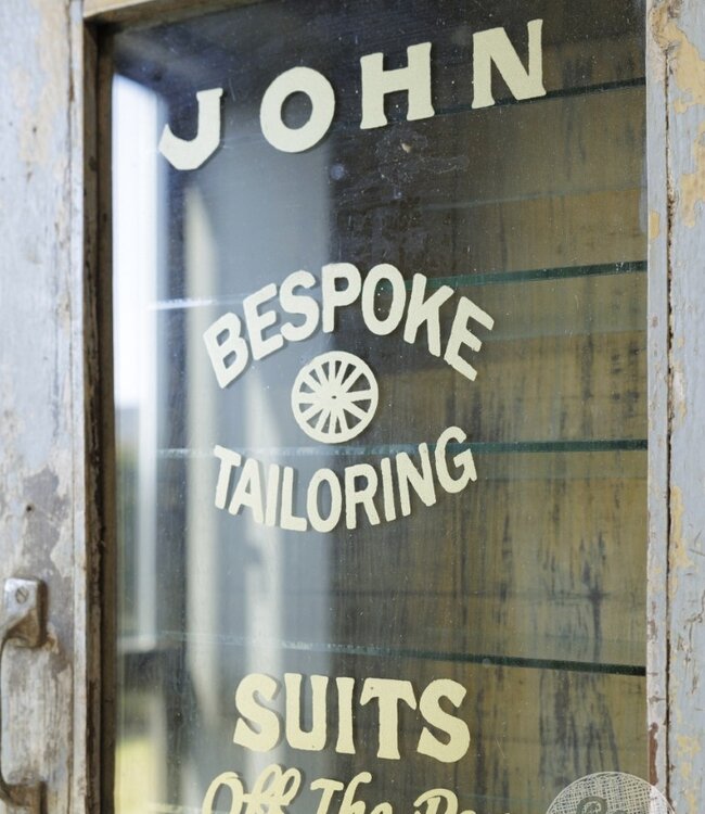 Be-Uniq Oud Vitrinekastje | India | H70 x B40 x D14 cm