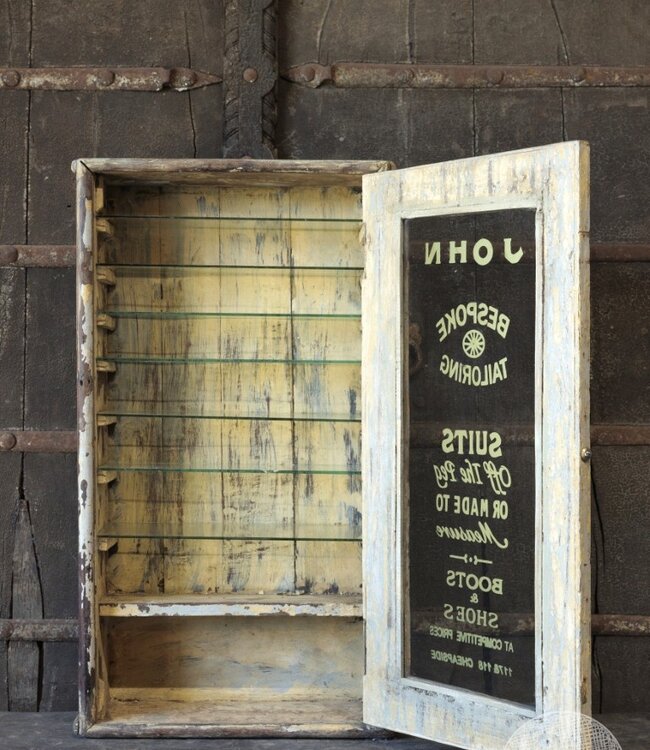 Be-Uniq Oud Vitrinekastje | India | H70 x B40 x D14 cm