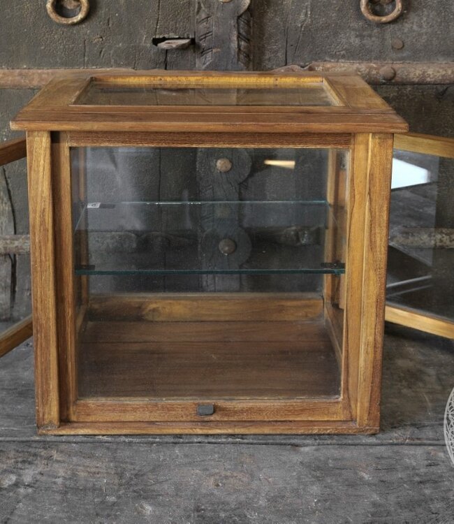 Be-Uniq Oude Display | India | H37 x B37 x D27 cm