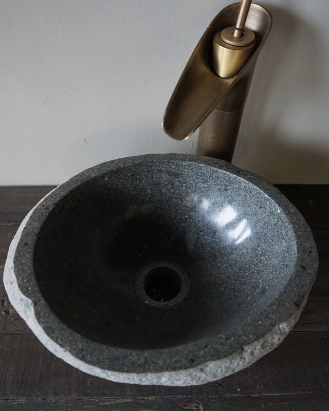Rene Houtman Kleine Stenen Waskom + Spoelgat | H13 x B30 x D25 cm