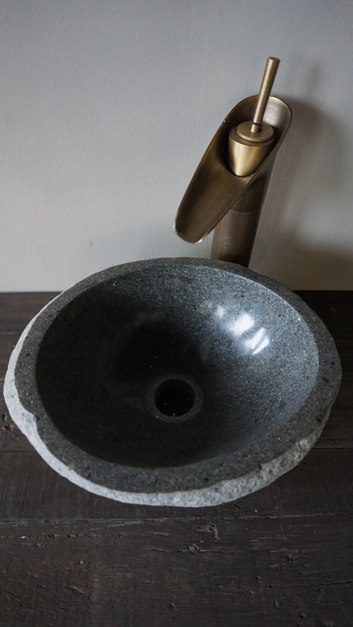 Rene Houtman Kleine Stenen Waskom + Spoelgat | H13 x B30 x D25 cm