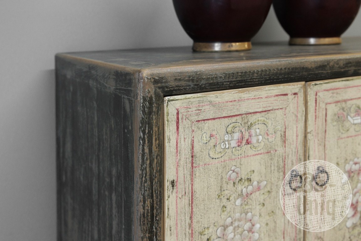 Be-Uniq Dressoir | Beschilderd | China | H50 x B170 x D45 cm
