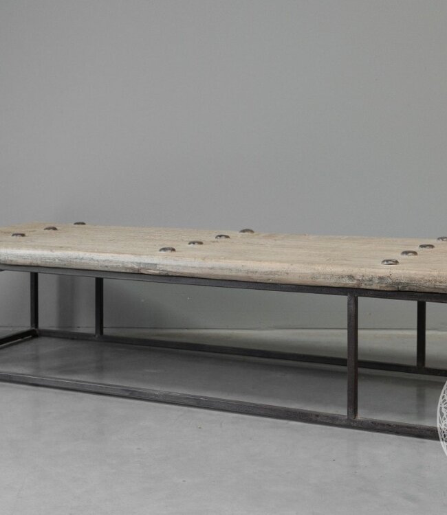 Be-Uniq Salontafel | Oude Deur | China | H39 x B164 x D60 cm