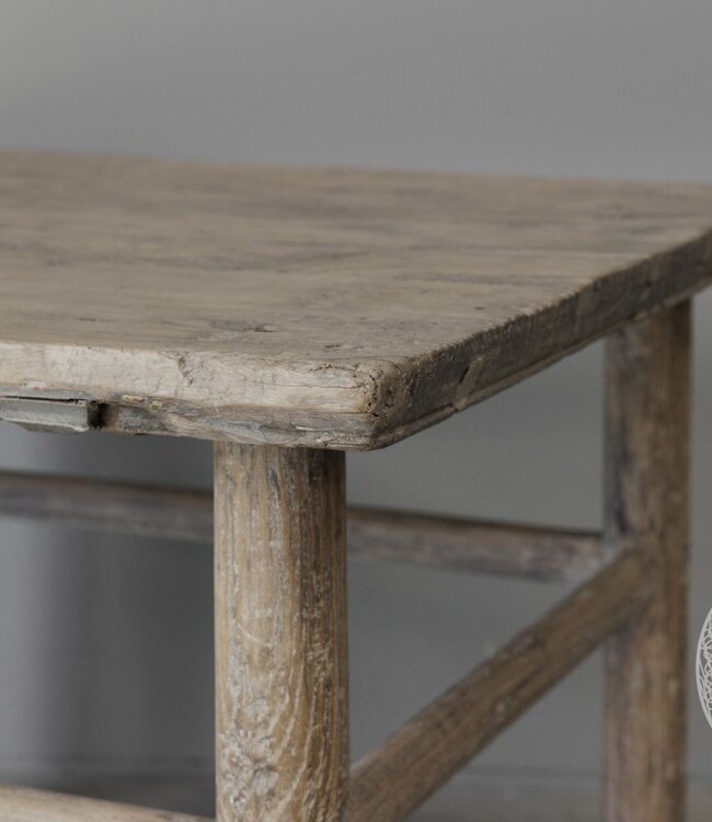 Be-Uniq Oude Bijzettafel | China | H50 x B69 x D66 cm