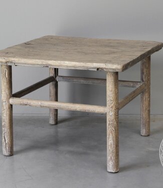 Be-Uniq Oude Bijzettafel | China | H50 x B69 x D66 cm