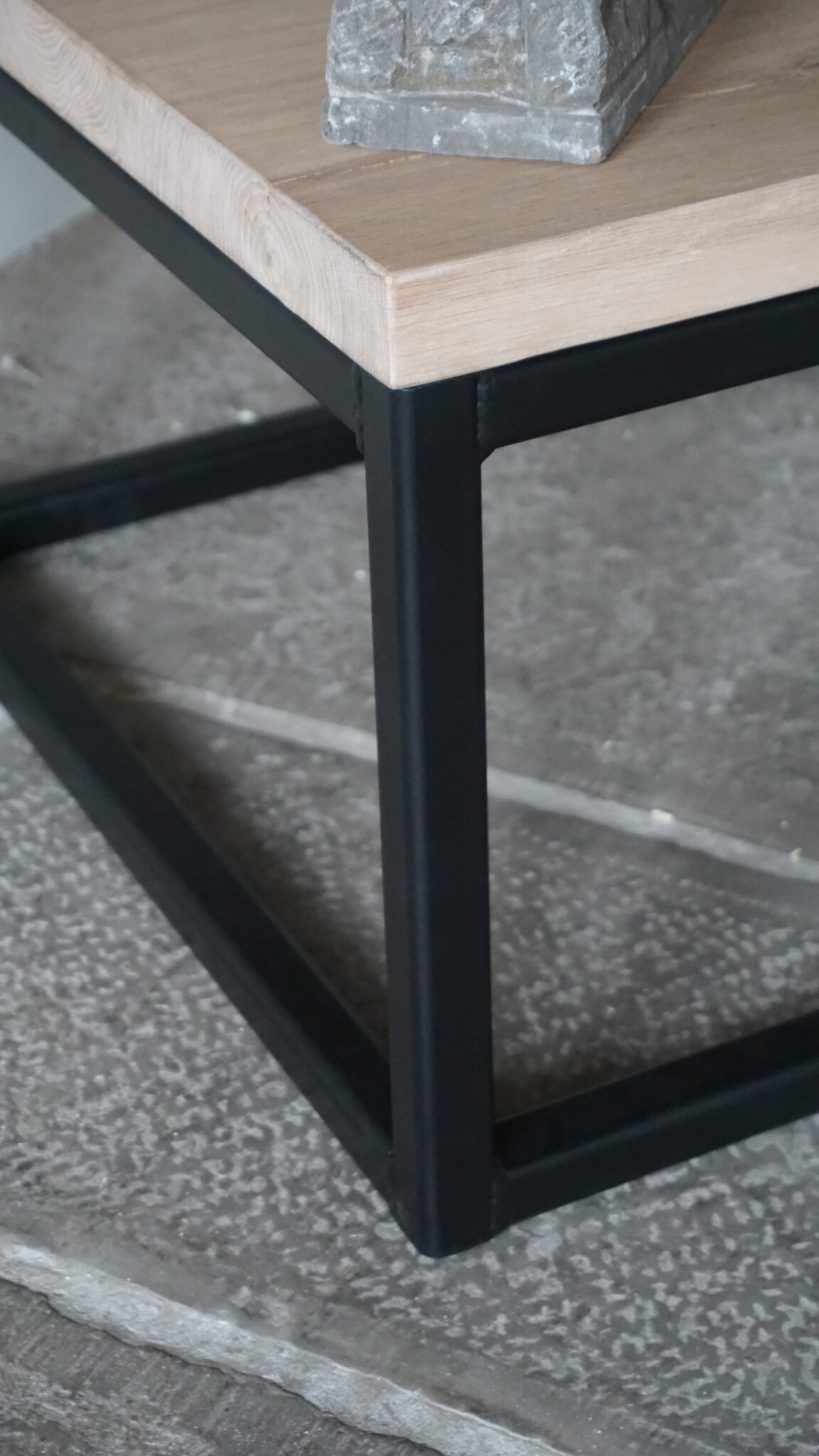 Rene Houtman Bijzettafel Yoram | Massief Eiken | H38 x B60 x D60 cm