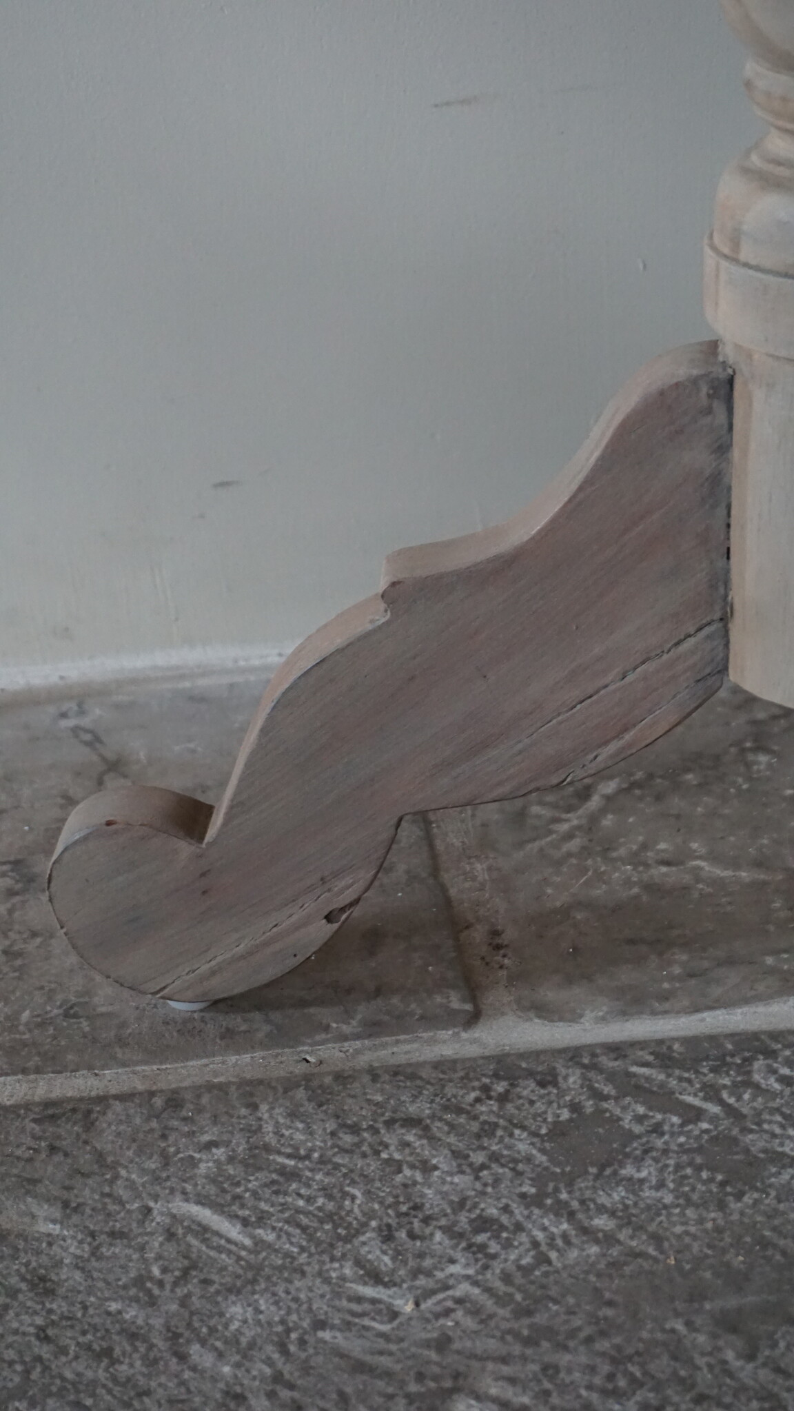 Rene Houtman Houten Wijntafel Willem | H71 x D50 cm