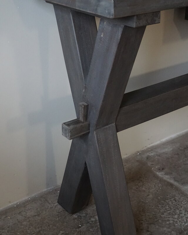 Rene Houtman Sidetable Cross Sita | Oud Hout | H80 x B200 cm