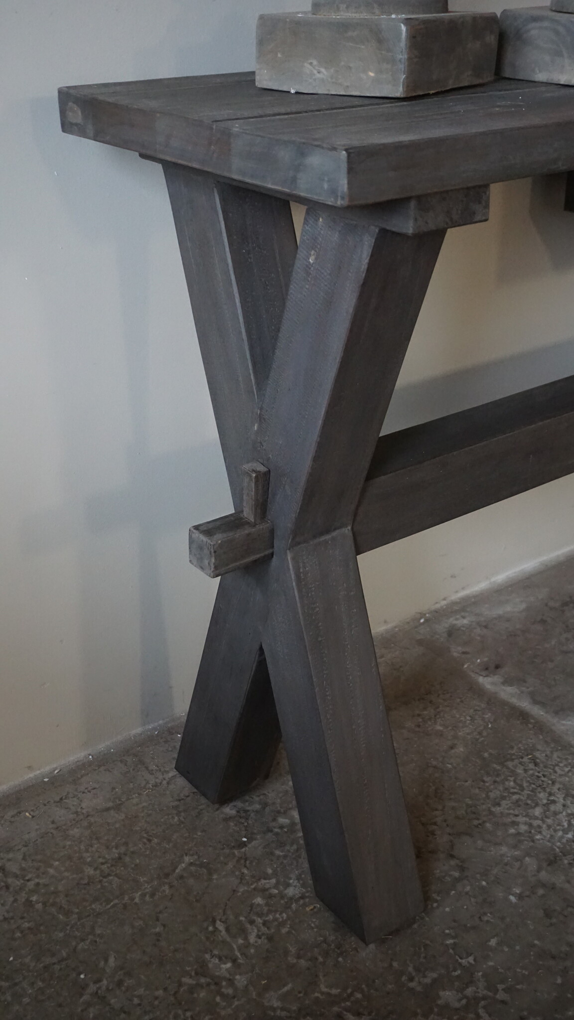 Rene Houtman Sidetable Cross Sita | Oud Hout | H80 x B200 cm