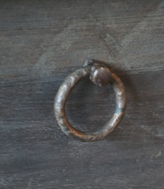 Rene Houtman Sidetable Cross Sita | Oud Hout | H80 x B200 cm