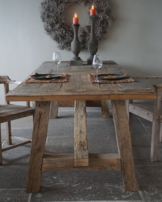 Rene Houtman Oud Eikenhouten Tafel | L270 x B99 x H79 cm
