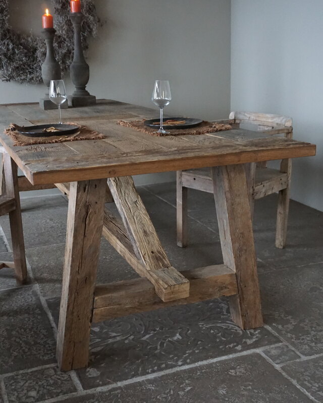 Rene Houtman Oud Eikenhouten Tafel | L270 x B99 x H79 cm