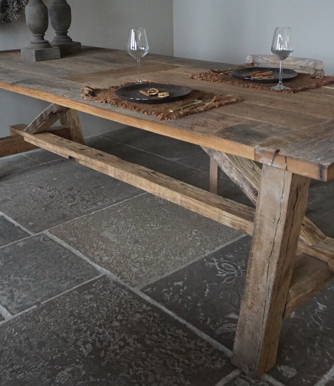 Rene Houtman Oud Eikenhouten Tafel | L270 x B99 x H79 cm