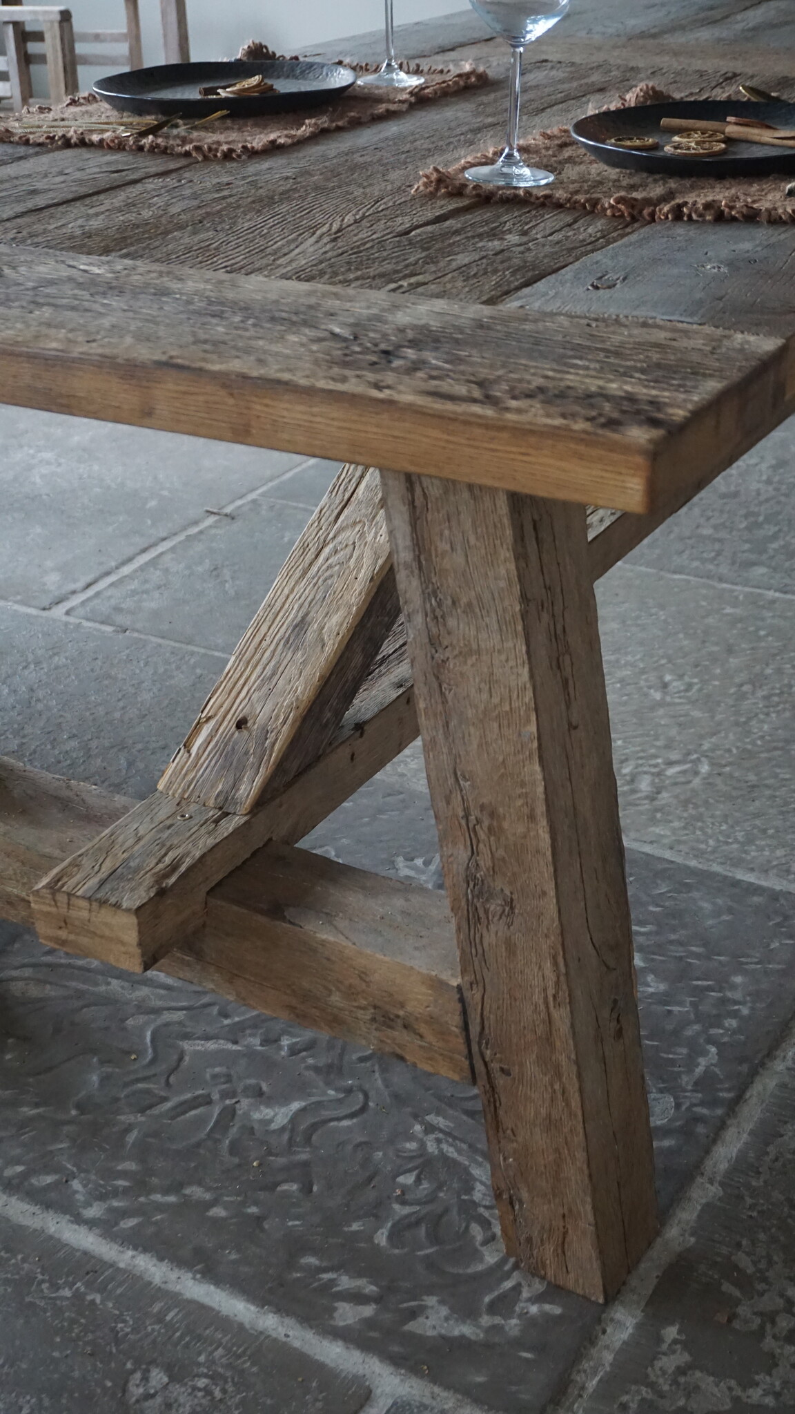 Rene Houtman Oud Eikenhouten Tafel | L270 x B99 x H79 cm