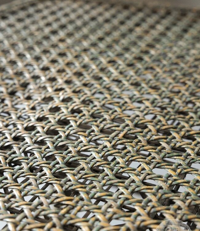 Be-Uniq Antieke Armstoel | Verweerd | H98 x B58 x D56 cm