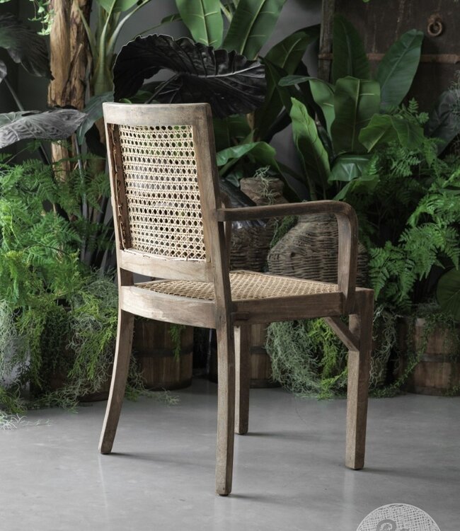 Be-Uniq Oude Armstoel | India | H92 x B55 x D54 cm