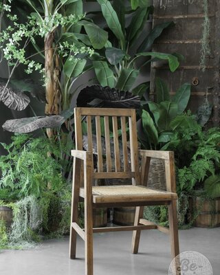 Be-Uniq Oude Armstoel | India | H94 x B53 x D54 cm