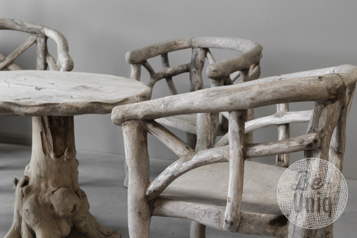 Be-Uniq Houten Set | Tafel + 4 Stoelen | Indonesië