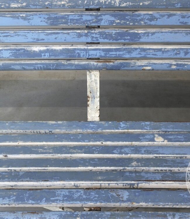 Be-Uniq Oude Bank | India | H80 x B153 x D46 cm