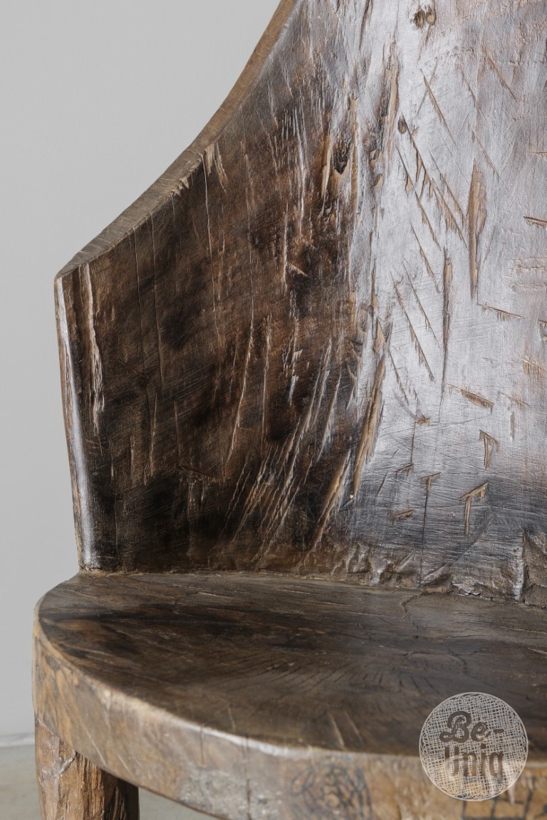 Be-Uniq Antieke Naga Stoel | India | H87 x B51 x D40 cm