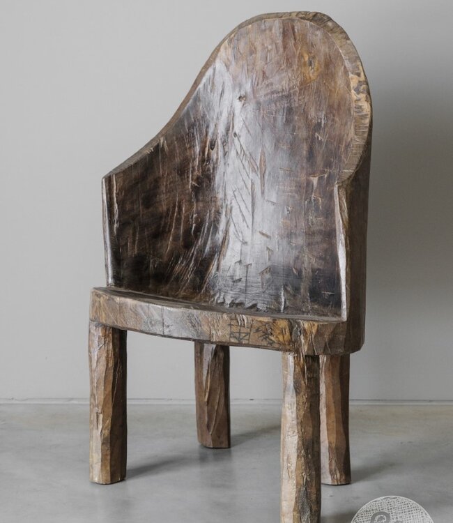 Be-Uniq Antieke Naga Stoel | India | H87 x B51 x D40 cm