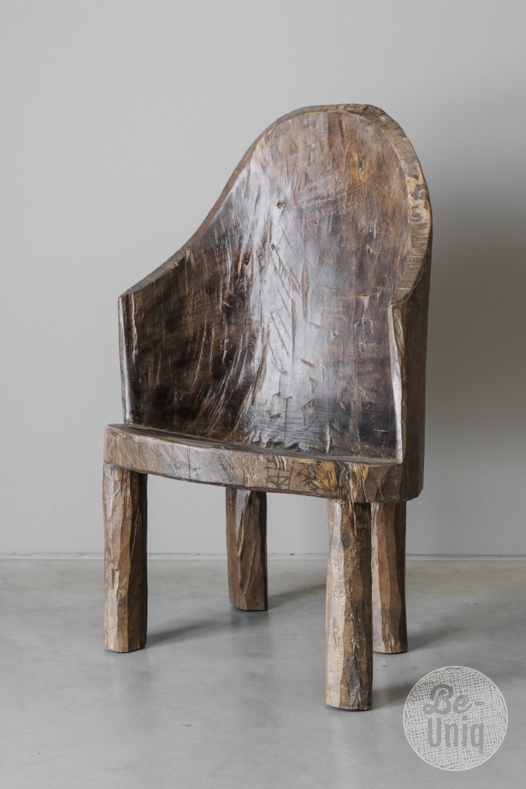 Be-Uniq Antieke Naga Stoel | India | H87 x B51 x D40 cm