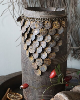 Rene Houtman Nepalese Houten Pot | Incl. Ketting | H24 x D10 cm