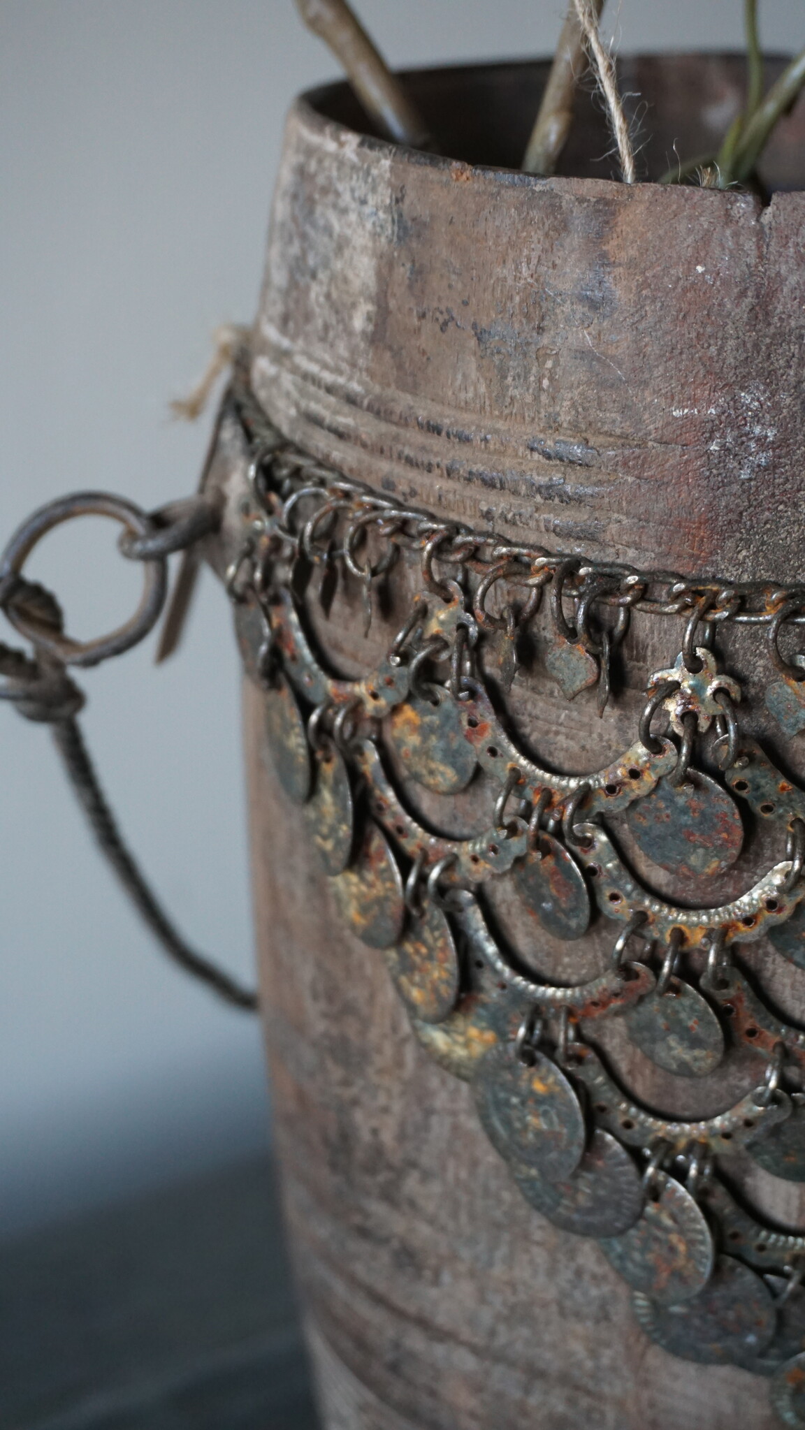 Rene Houtman Nepalese Houten Pot | Incl. Ketting | H30 x D13 cm