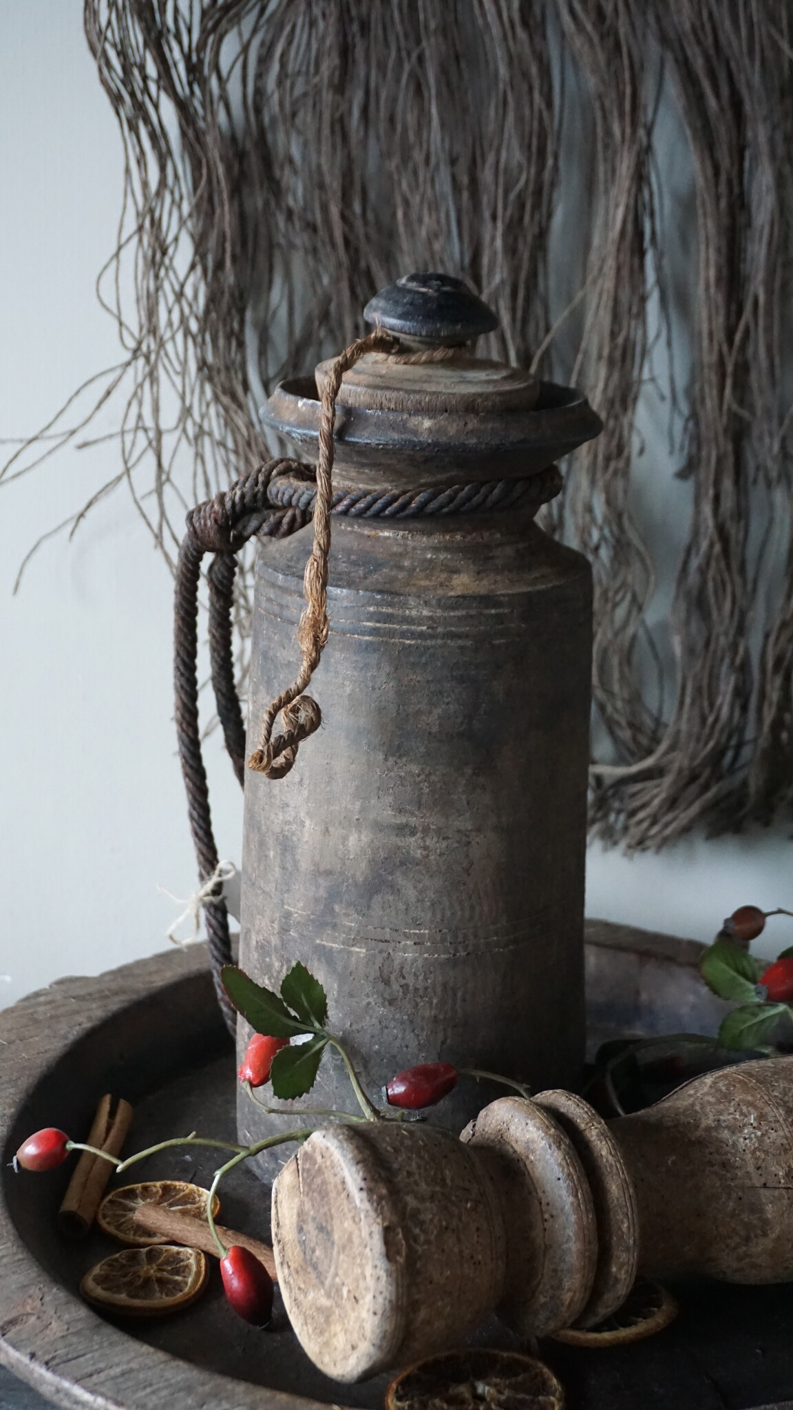 Unieke Pot Kopen? Nepalese Houten Pot | Met Deksel | H32 x D13 cm