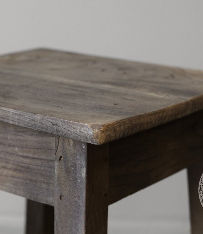 Be-Uniq Oude Kruk | Rustiek Verweerd | H47xB34xD34 cm