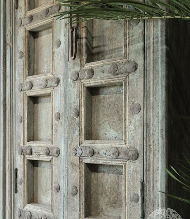 Be-Uniq Oude Kast | India | H251 x B79 x D39 cm