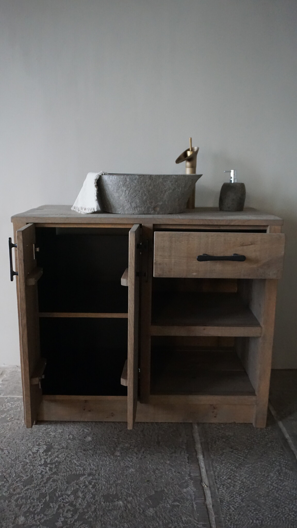 Rene Houtman Badkamermeubel | Nieuw Eikenhout Verouderd | H86 x B100 x D55 cm